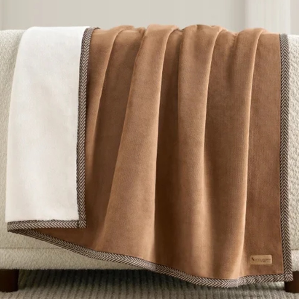 Koolaburra by UGG Throw - Picture 2 of 4